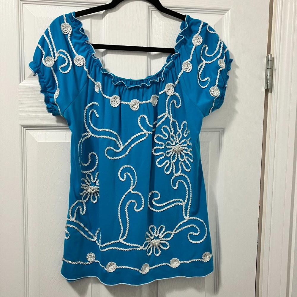 ⭐️2/$30⭐️ Sky blue short-sleeve top, w/white embroidery & beads throughout, L